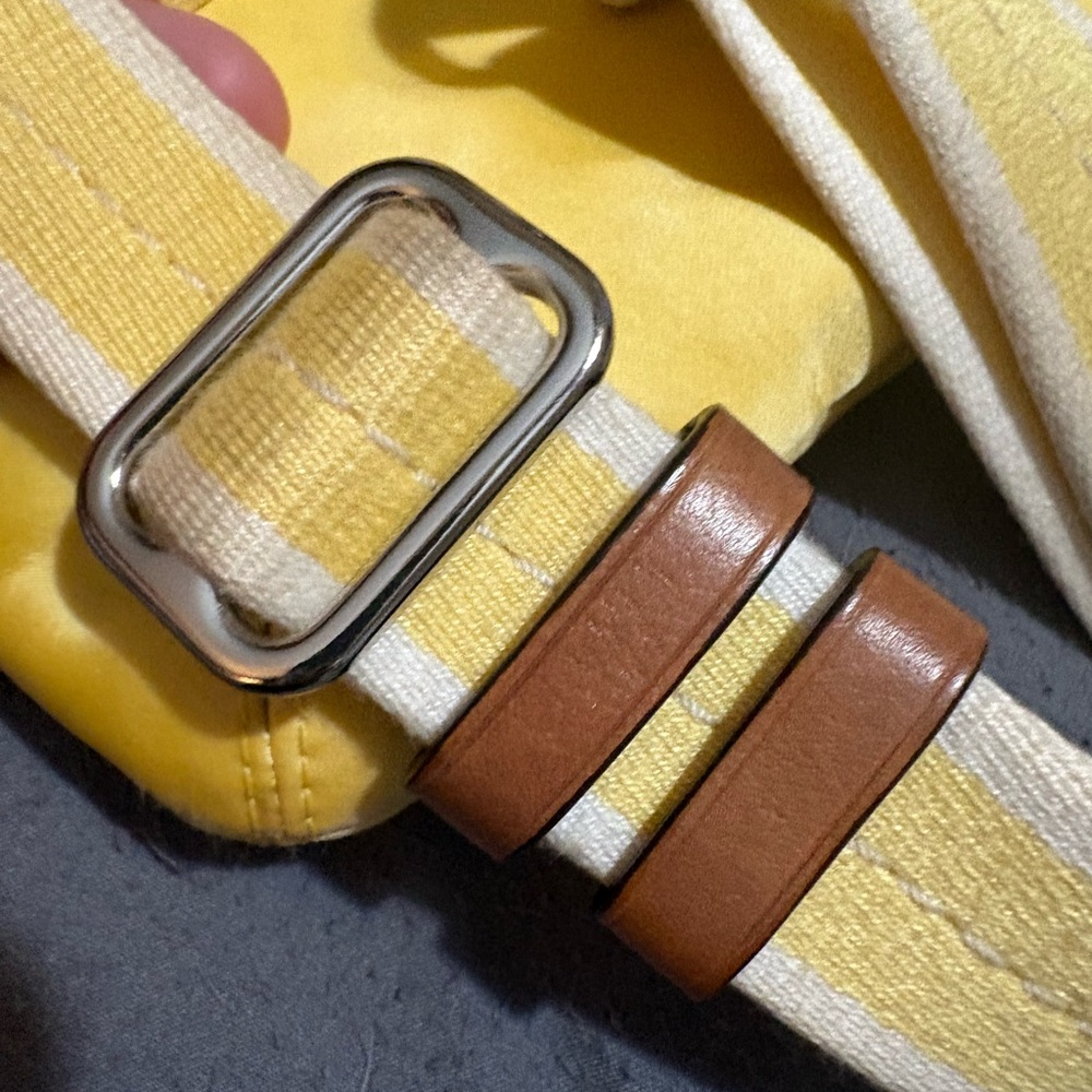 Coach yellow crossbody - Picture 5 of 7